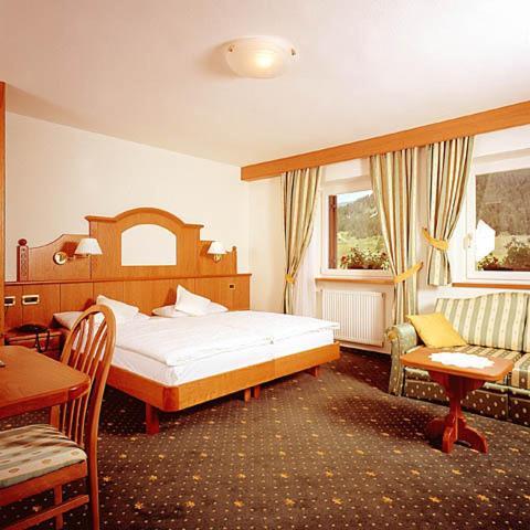 Hotel Scoiattolo Selva di Val Gardena Oda fotoğraf