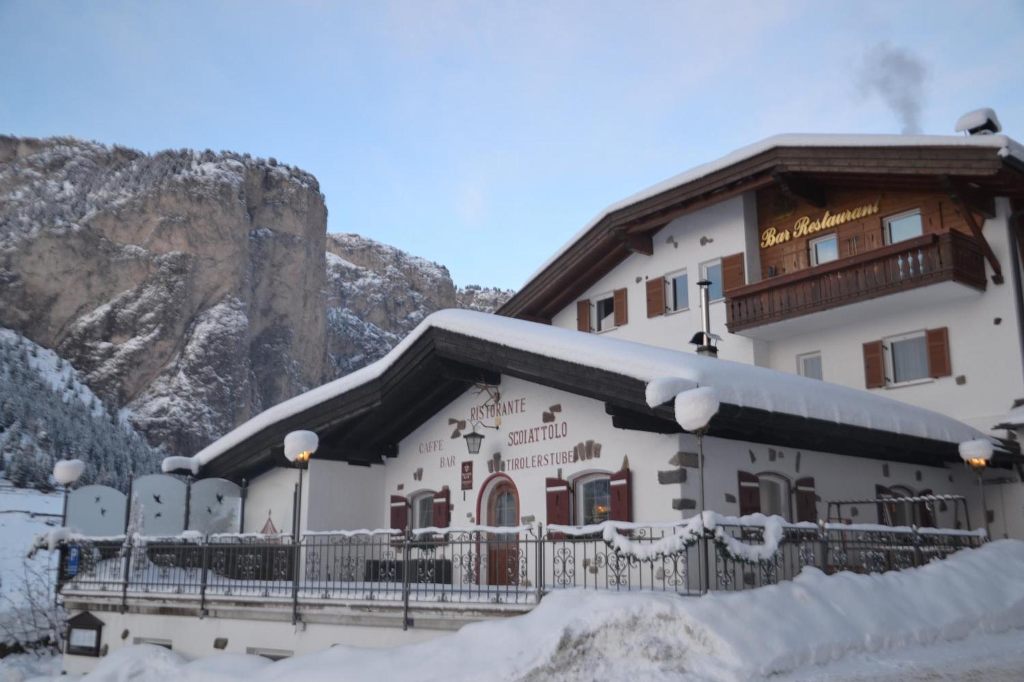Hotel Scoiattolo Selva di Val Gardena Dış mekan fotoğraf