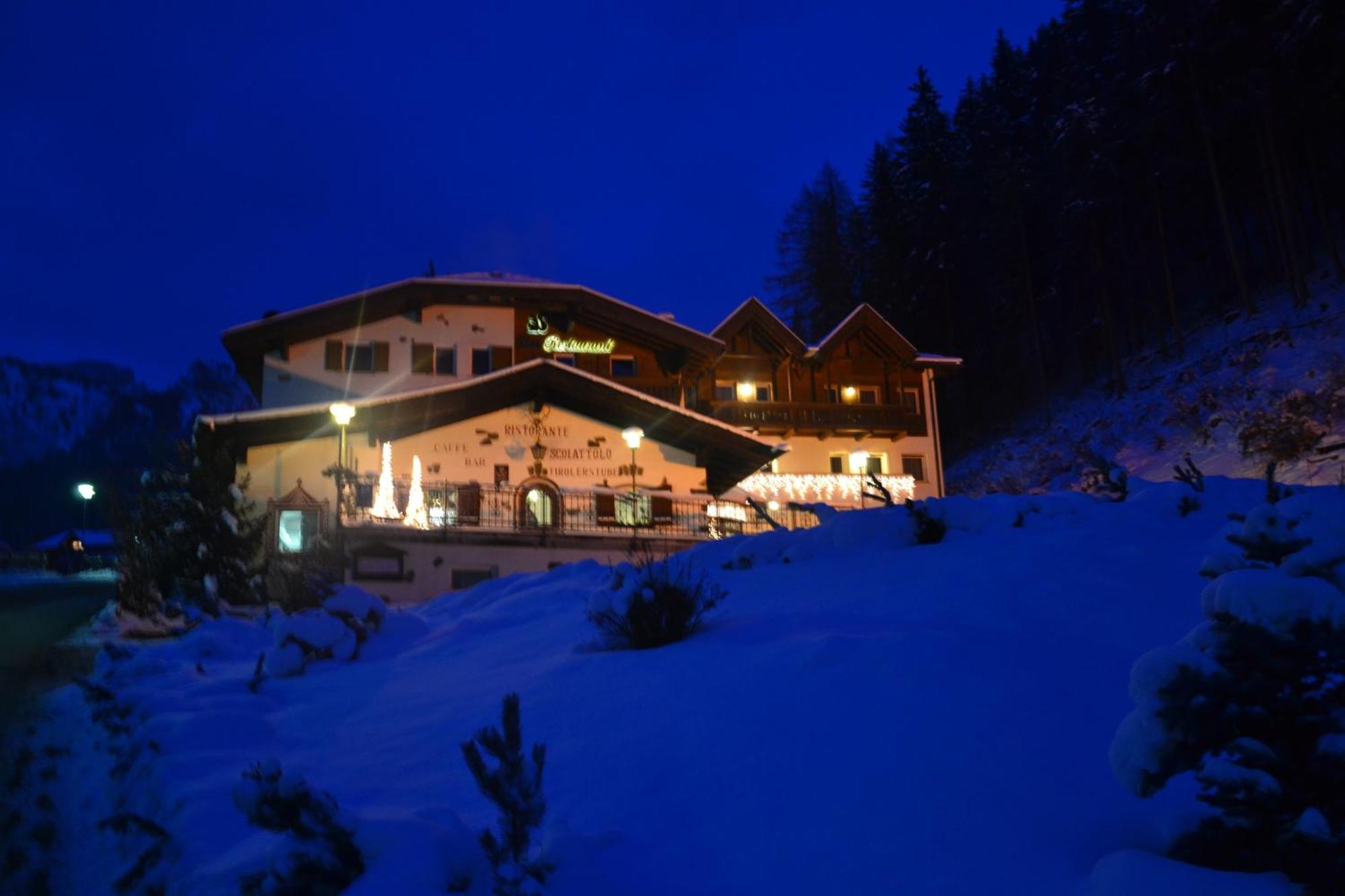 Hotel Scoiattolo Selva di Val Gardena Dış mekan fotoğraf