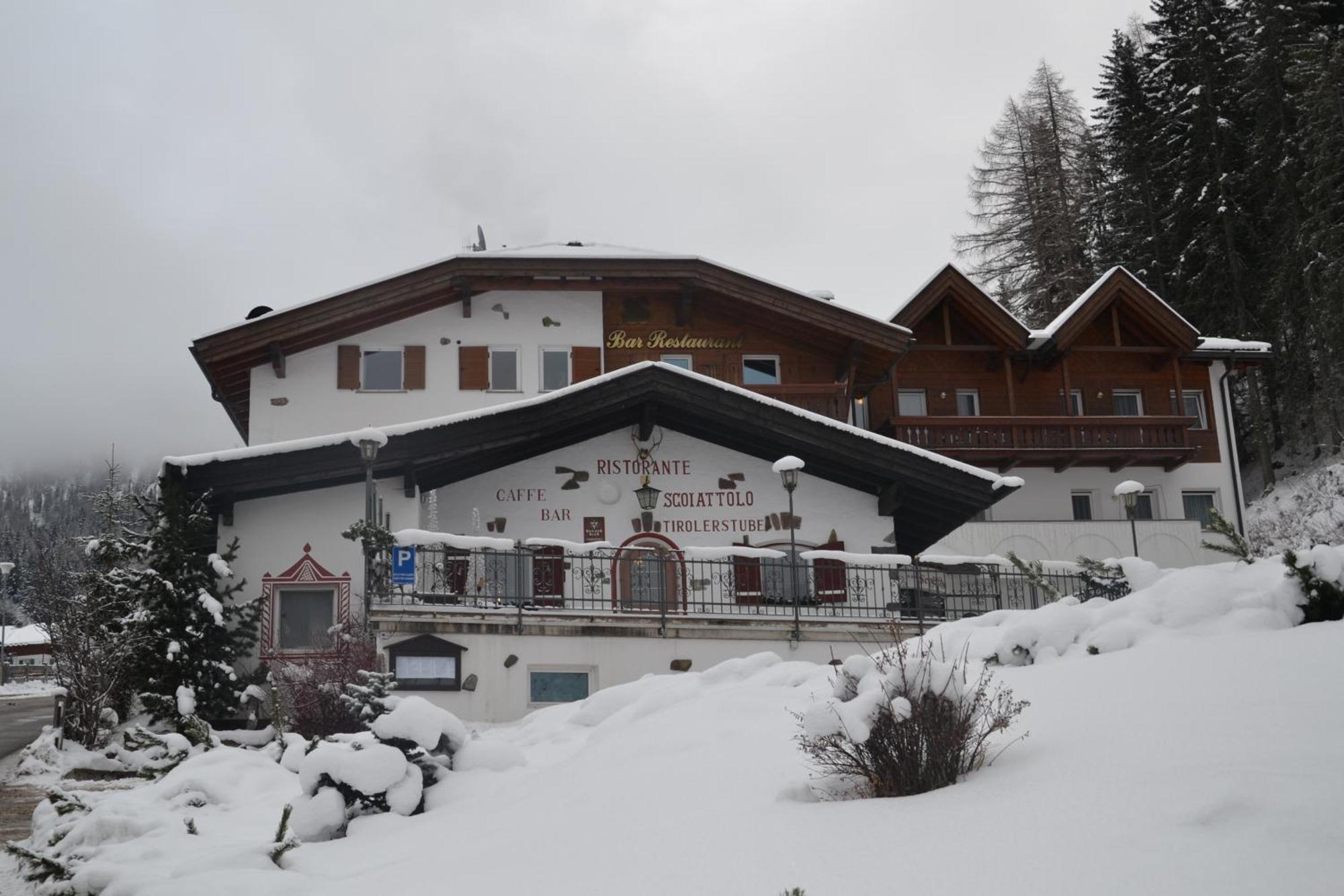 Hotel Scoiattolo Selva di Val Gardena Dış mekan fotoğraf