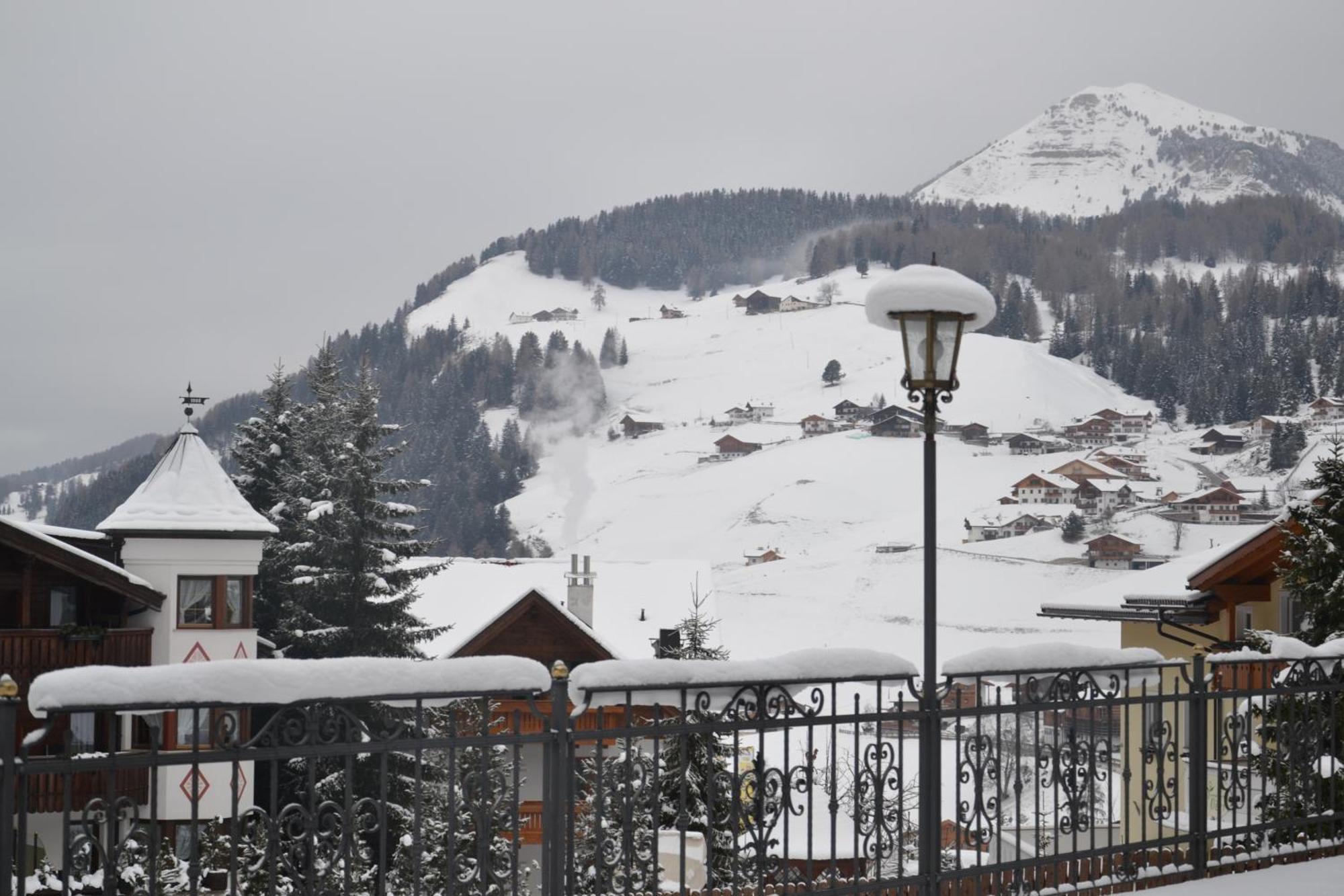 Hotel Scoiattolo Selva di Val Gardena Dış mekan fotoğraf