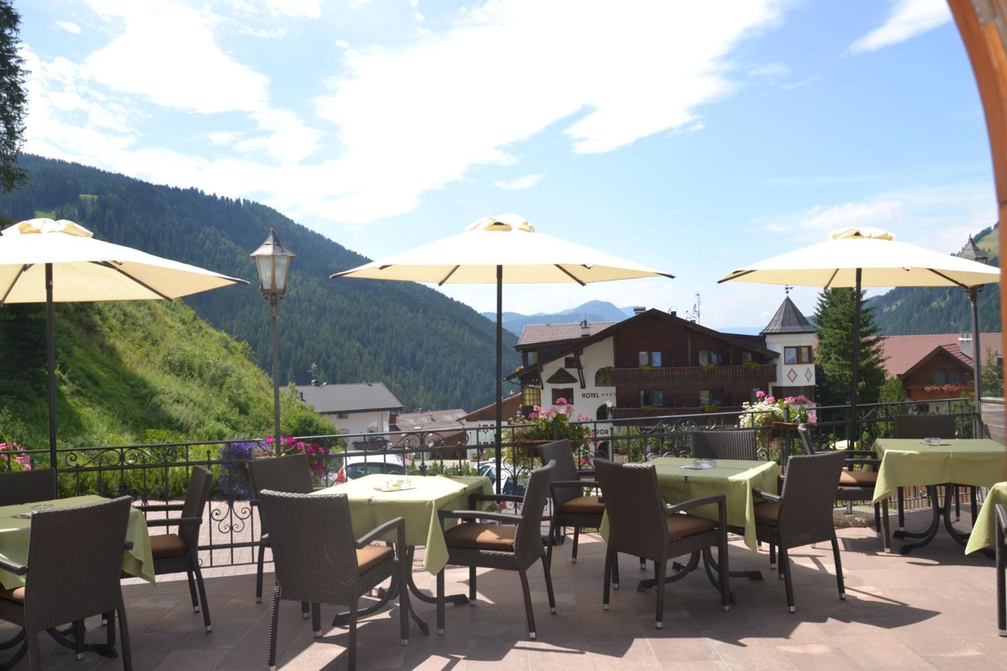 Hotel Scoiattolo Selva di Val Gardena Dış mekan fotoğraf