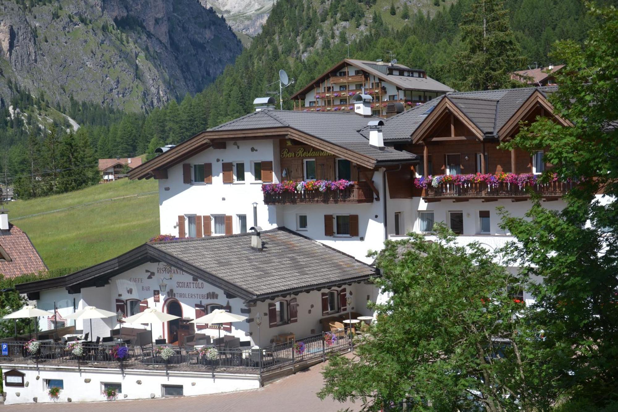Hotel Scoiattolo Selva di Val Gardena Dış mekan fotoğraf