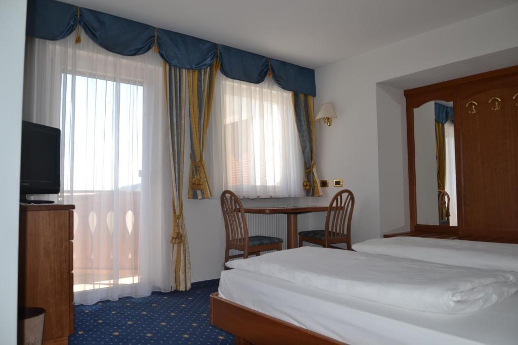 Hotel Scoiattolo Selva di Val Gardena Oda fotoğraf